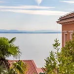 Apartment Adrija